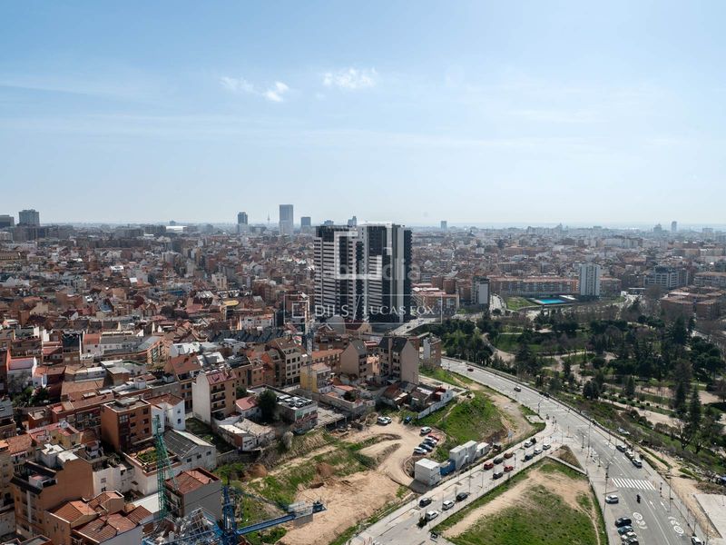 Foto fc8f2882-0821-4845-a1fd-9618b65318fd. Àtic amb calefacció aparcament piscina a Valdeacederas Madrid
