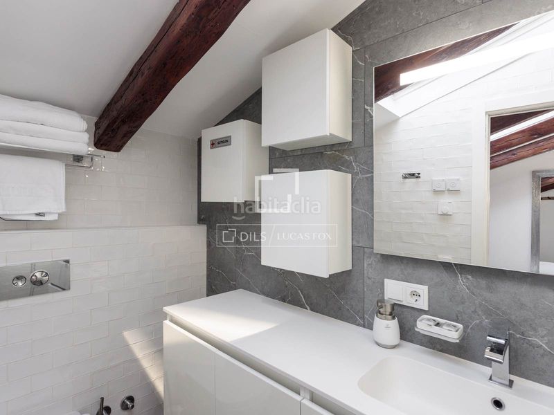 Foto f2ecc694-14bb-47e6-99c0-fde445f9bff6. Rent flat with heating in Cortes-Huertas Madrid