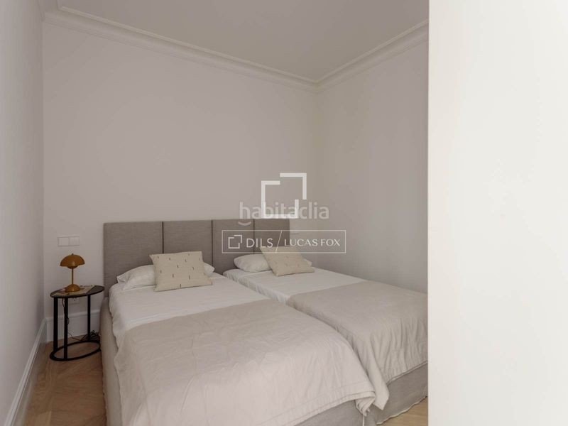 Foto 3e1d9c87-70a4-4d4d-937e-97d2be2b9460. Pis amb calefacció aparcament a Almagro Madrid