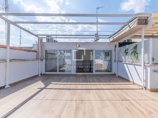 Àtic a Pacífico. Ático con increíble terraza completamente reformado en venta en