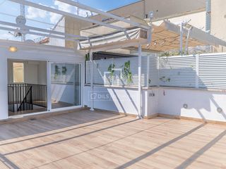 Àtic a Pacífico. Ático con increíble terraza completamente reformado en venta en
