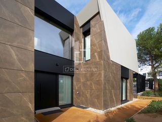 Chalet à Las Marías. Impresionante villa de obra nueva de 4 dormitorios con 414 m ext