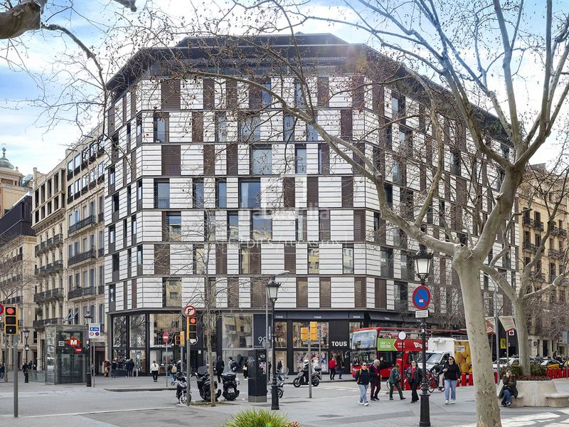 Foto 8d55f224-38e6-4c39-9873-2a0d84eeba47. Pis amb calefacció aparcament a Dreta de l´Eixample Barcelona