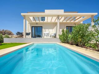 Xalet a Cala Magrana-Cala Anguila-Cala Mendia. Exclusiva villa mediterránea con amplios espacios exteriores y s