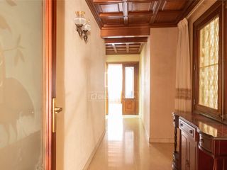 Pis a Marquès de Fontsanta. Disponible amplio piso de 268m con terraza y gran potencial de s