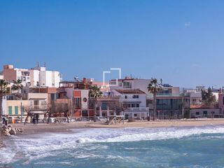Pis a Es Portixol-Es Molinar. Piso en venta en primera línea de mar frente al mediterráneo y a