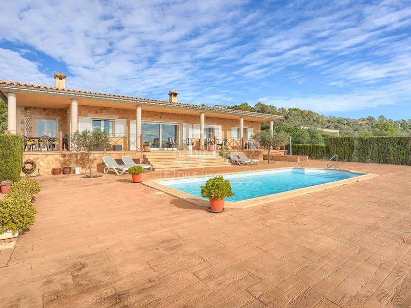 Foto f1fefbe7-6b1c-4697-b295-a532beac44a8. Xalet amb calefacció aparcament piscina a Puntiró Palma de Mallorca