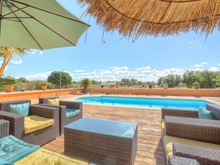 Masia a Zona Rústica - Interior. Casa rural de 3 dormitorios en venta en campos, islas baleares