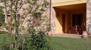 Affitto Piccolo appartamento  Carrer cases noves. Apartament  – alquiler temporal en el empordà