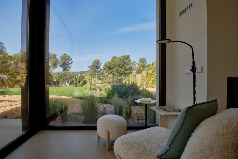 Foto ac5c8955-c557-43b0-b513-c86b83e2517e. Lloguer casa amb xemeneia calefacció aparcament piscina a Mont-ras