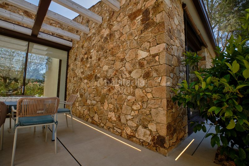Foto afb5c236-1f9a-45fd-83e1-9eca22a51910. Lloguer casa amb xemeneia calefacció aparcament piscina a Mont-ras