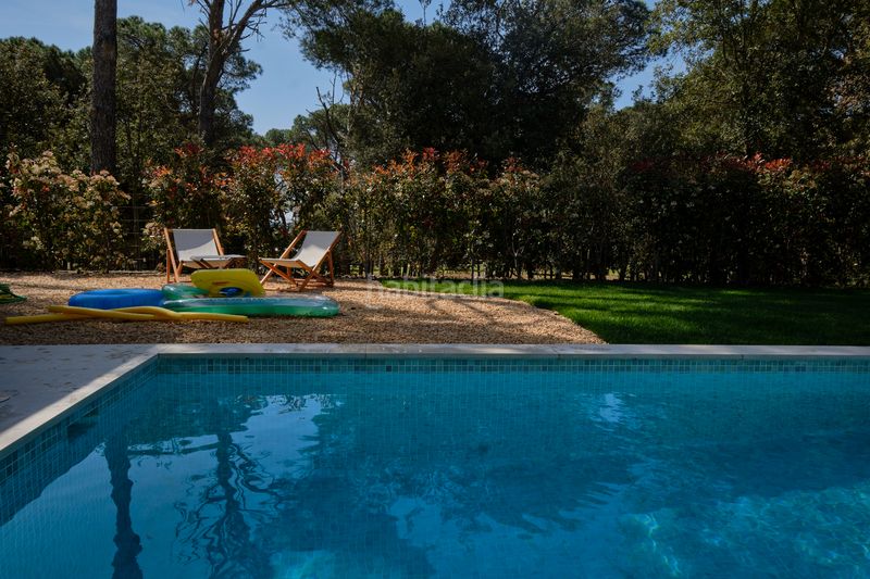 Foto b19e3f97-0c2b-4495-a632-47b3eac8770d. Lloguer casa amb xemeneia calefacció aparcament piscina a Mont-ras