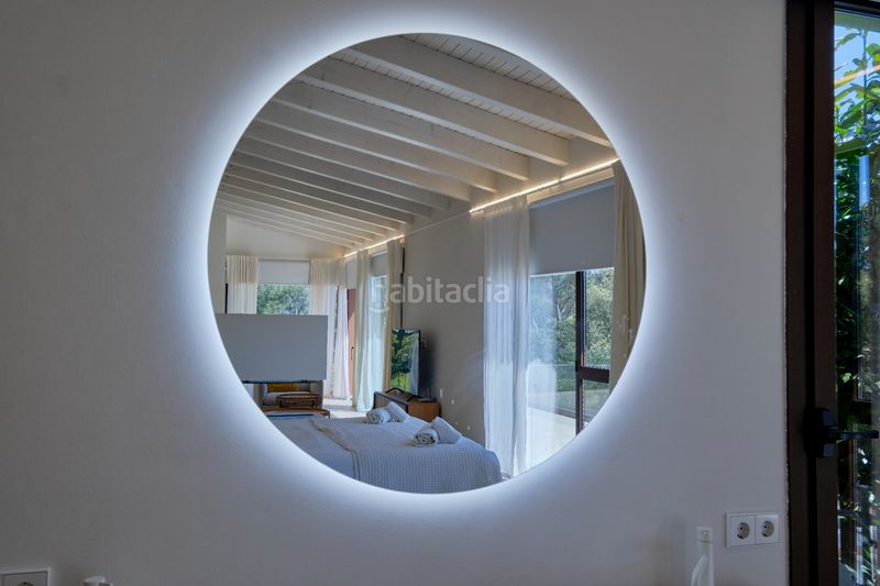 Foto ead6653c-fdd8-4480-80a0-448a7edda3af. Lloguer casa amb xemeneia calefacció aparcament piscina a Mont-ras