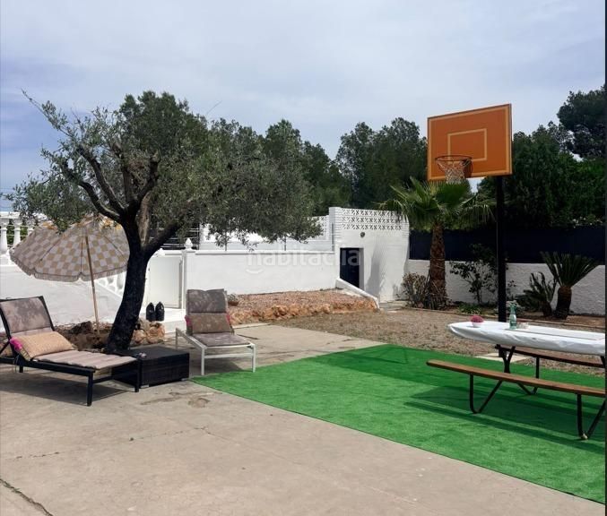 Foto 070b1cfb-c363-45b5-b830-7fc7873df0a7. Casa amb aparcament piscina a Los Pinares-La Masia Bétera