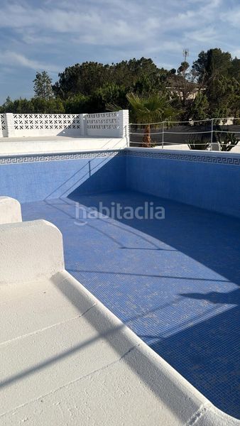 Foto 3eec3ff0-4b1c-4e40-afe7-bb7d47e41cfb. Casa amb aparcament piscina a Los Pinares-La Masia Bétera