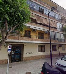 Etagenwohnung  Calle chiva. Piso para inversores, gran ocasión con gran rentabilidad.