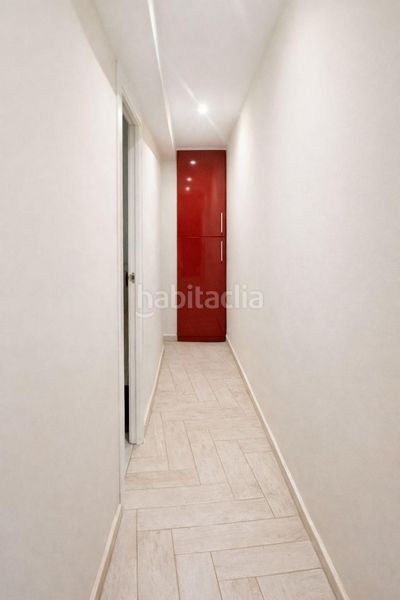 Foto c1ee5103-1c2c-4fe9-9ea8-336cbee1a282. Piso  reformado top armarios a medida opción 3 dormitorios en Valencia