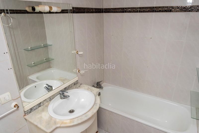 Foto eaa422d8-b879-4ab3-99a2-ae06a904be55. Dúplex a Avenida de la Paz Xirivella