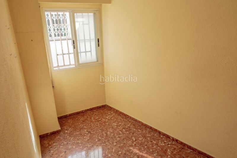 Foto f8e8215a-337a-4bc0-bfb0-c54f404ab6ab. Dúplex a Avenida de la Paz Xirivella