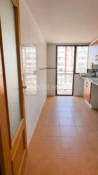 Foto b922e6da-8e78-4034-b620-b70e4e07369d. Pis amb aparcament a Barrio Benicalap Valencia