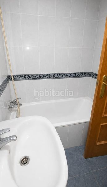 Foto bf78a4ca-0f40-41f0-93da-e15f7341fb73. Pis amb aparcament a Barrio Benicalap Valencia