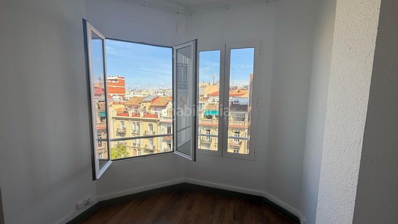 Foto 75a8fede-8345-4524-8e75-56b6e7ad774c. Lloguer pis a Russafa Valencia
