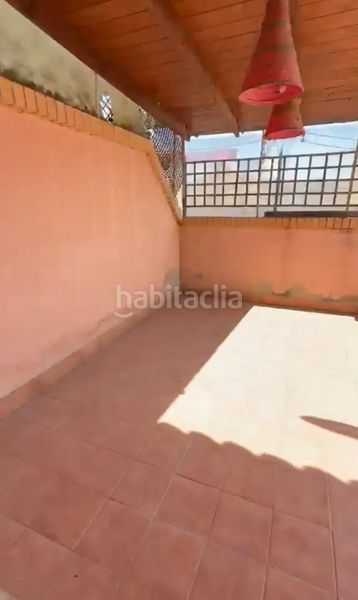 Foto 7e99a3c1-d725-450b-9d7d-da84a18be145. Àtic a Mont Olivet Valencia