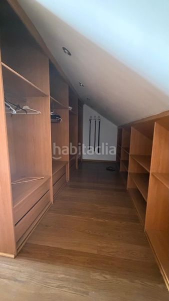 Foto b6417053-4356-48fa-9d66-8a814032c83a. Àtic a Mont Olivet Valencia