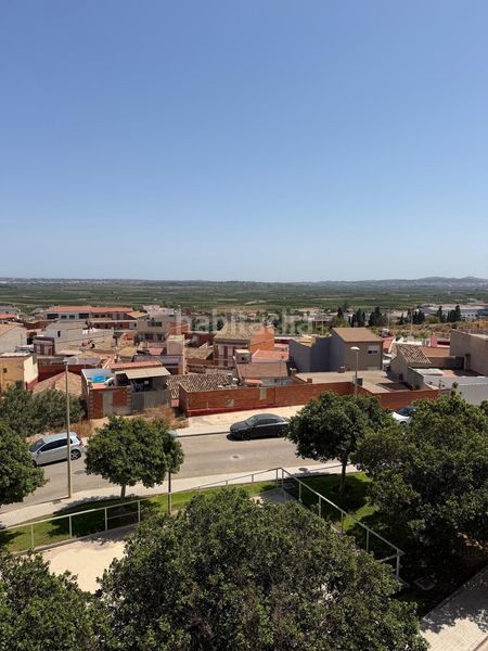 Foto bf2a73a7-3398-4878-8950-ce43671e5417. Àtic amb aparcament a Benaguasil