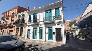 Apartament  Calle escalante. Bajo reformado y amueblado de 55 m2 en el cabanyal, a 8 min de l