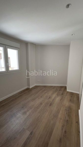 Foto 7d2cd3d8-2288-4f75-ab2b-166a10115064. Pis a Russafa Valencia