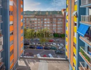 Pis  Calle pintor maella. Gran oportunidad en valencia  3 habitaciones, ascensor y enorme