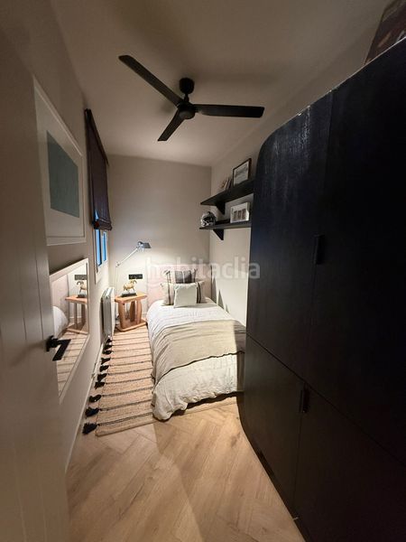 Foto bd375f48-486b-40d5-9e13-140957c9bf30. Piso  reformado de 3 habitaciones en venta en el barri Gòtic en Barcelona