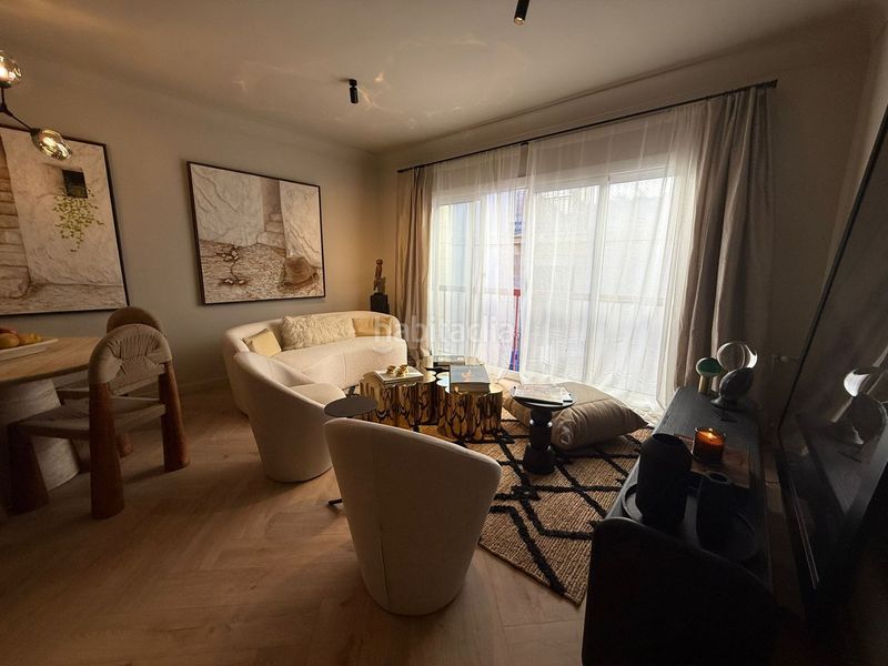 Foto db2f4ed6-1046-4bf6-84d2-2f9cfa41b82e. Piso  reformado de 3 habitaciones en venta en el barri Gòtic en Barcelona