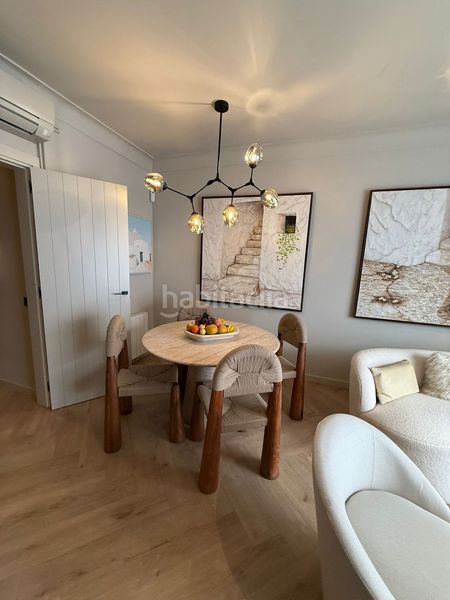 Foto f14dba70-556b-40e6-b17d-1f7b44362f75. Piso  reformado de 3 habitaciones en venta en el barri Gòtic en Barcelona