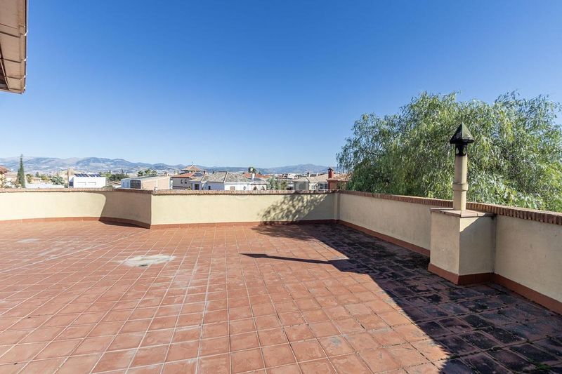 Foto 8cd5a9ea-fdf5-4233-a74f-30aec43541e4. Xalet a calle del arache 5 a Residencial Triana - Barrio Alto Gabias (Las)