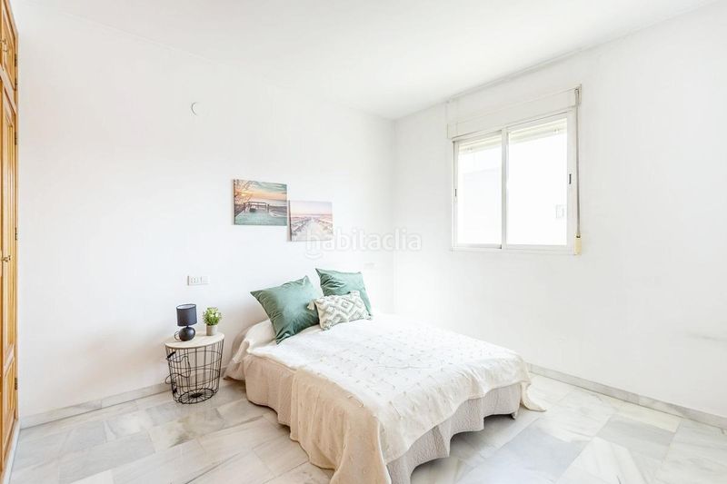 Foto d793e78c-b329-42e7-99d3-d2bad5116ae0. Casa aparellada a dalia 32 a San Miguel Armilla