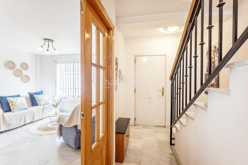 Foto e230dd7a-60a7-418e-8813-f75531929141. Casa aparellada a dalia 32 a San Miguel Armilla