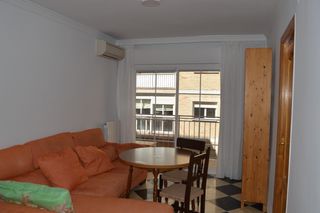 Rent Flat  Calle jose recuerda 1. Piso en alquiler en el centro de granada
