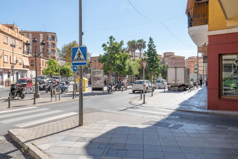 Foto 13112d79-ccd8-49f9-b692-4915631f6e65. Edifici a calle calle rambla de capuchinos 18 a Motril ciudad Motril