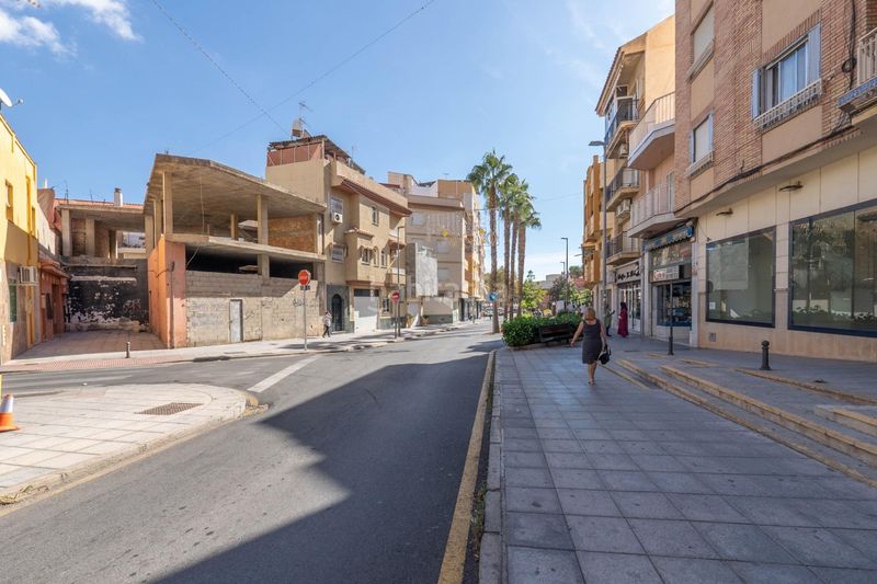 Foto 6bdb14ba-ccf0-42d2-a080-d9b6d2d80309. Edifici a calle calle rambla de capuchinos 18 a Motril ciudad Motril