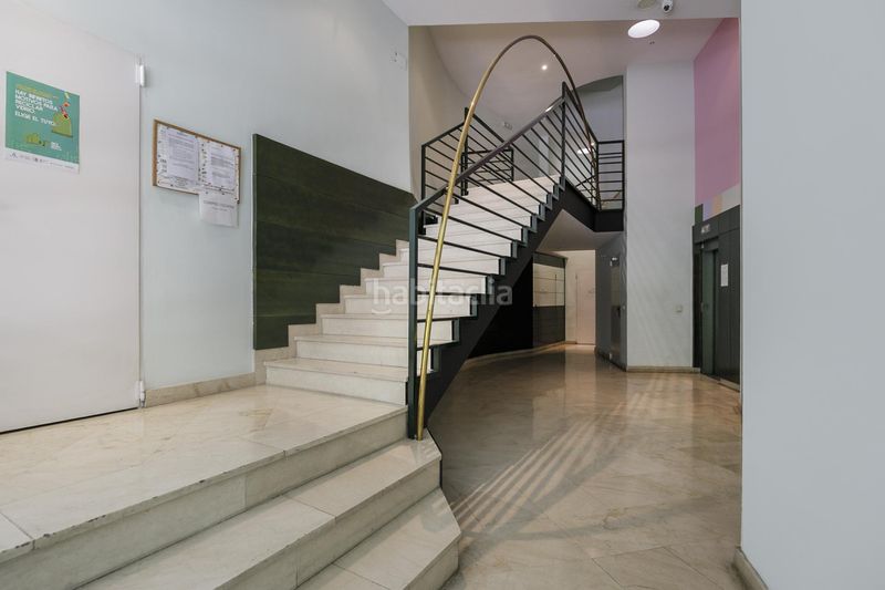 Foto 373f5b7f-d5f7-43dd-ac59-329164f94429. Apartamento en calle gran vía de colón #46 4º 464 precioso apartamento reformado en gran vía, pleno centro en Granada