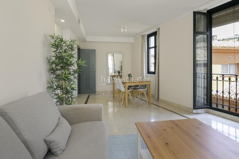 Foto 95256e73-bd0e-41a4-8d48-bf4594669e05. Apartamento en calle gran vía de colón #46 4º 464 precioso apartamento reformado en gran vía, pleno centro en Granada