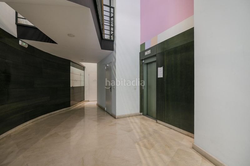 Foto f8c250c2-f756-42bb-8118-04ba4b62734c. Apartamento en calle gran vía de colón #46 4º 464 precioso apartamento reformado en gran vía, pleno centro en Granada