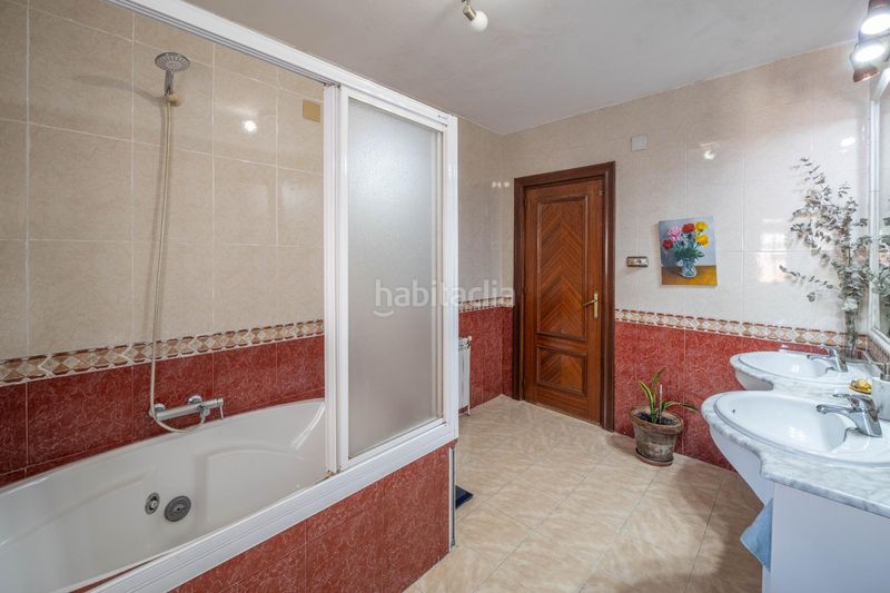 Foto 7122e8a9-1357-4a8b-b6b6-fa29be1cb67c. Casa amb calefacció aparcament a San Miguel Armilla