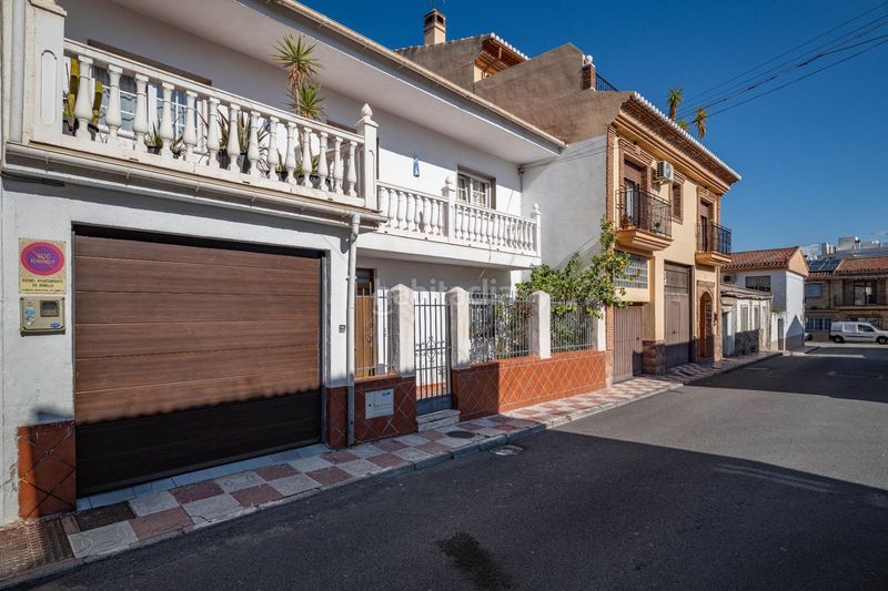 Foto d66d0a41-05f8-42bc-b7cc-ecb5fd98da1f. Casa amb calefacció aparcament a San Miguel Armilla