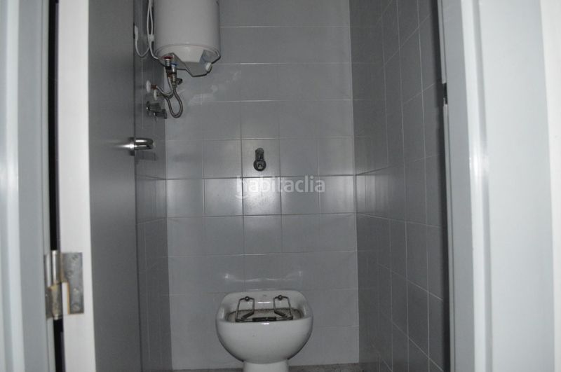 Foto 0d9f9553-129d-42fc-805d-01ca2a99ec18. Lloguer local comercial a animas 4 a Albolote