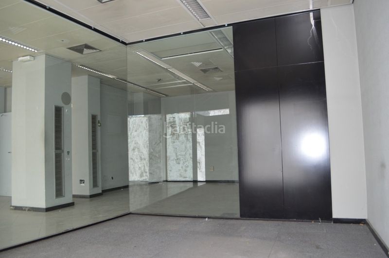 Foto 91e6b556-ea9b-44b8-b84b-a573e24d7be9. Lloguer local comercial a animas 4 a Albolote