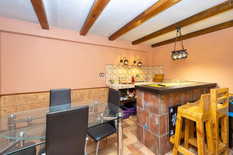 Foto d876eb54-09de-4ada-a765-eddf59915525. Casa adossada amb aparcament a Pulianas