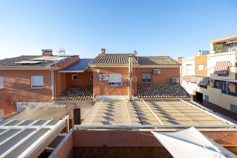Foto d9c46682-e5b4-42ed-a1e0-c8ef9c0c951f. Casa adossada amb aparcament a Pulianas